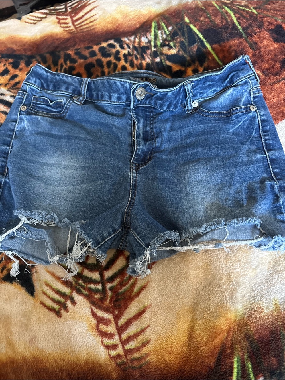& Other Stories Frayed Hem Distressed Denim Shorts - Blue